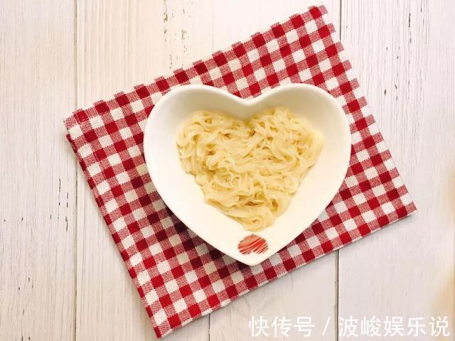 辅食|补钙食材排名第一的原来是它!十分钟给宝宝做出来一道高钙辅食