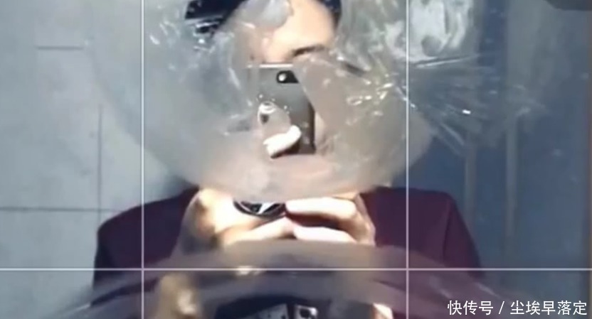 牙膏|女子用牙膏在镜子上画画,打开闪光灯拍照,成片让人惊艳