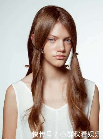 不再无聊的低马尾!两款浪漫低发尾发型教学