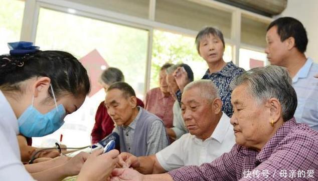 中年|医生提醒:2种素食堪比肥肉,血脂过高的人少吃,以免血脂失控