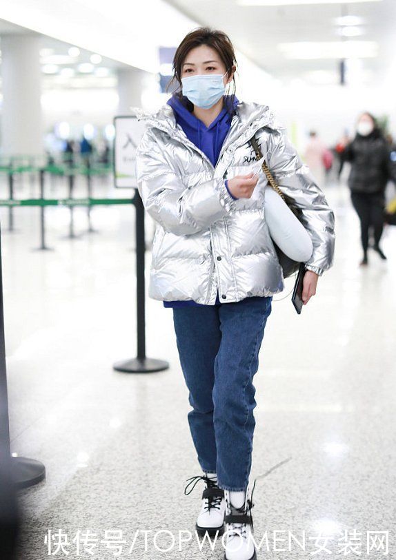 时下潮流搭配避免臃肿穿法，借鉴起来时髦又实用，女友风赢面很大