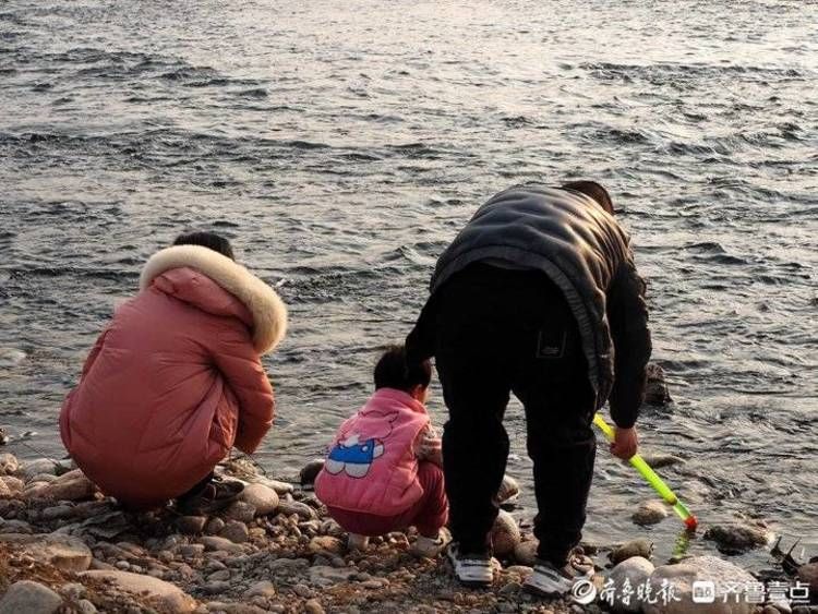 济南|初冬的济南，石崮寨玉符河边野餐玩水好惬意