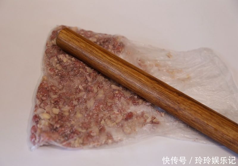 传统|白萝卜又出新做法,打破传统,私房秘制,加1物,香3倍!可炸可蒸