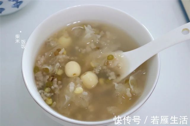 糯米|夏季养身体,这碗粥可以常吃,5种食材一锅煮,清热养脾胃