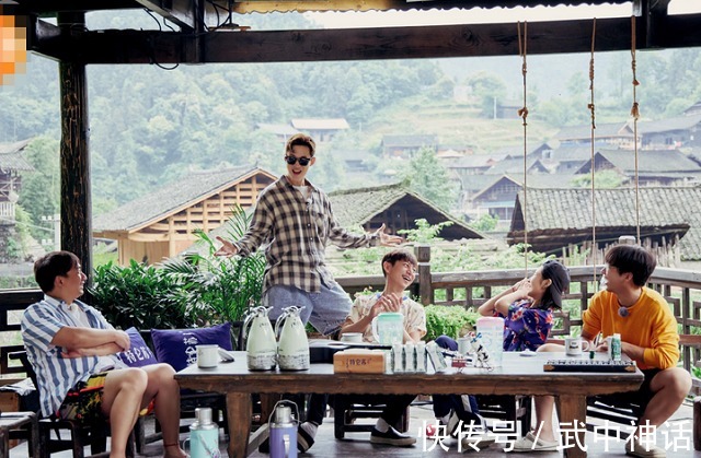 大华|《向往》下一季最希望谁来何炅说出《快本》三人,唯独少了她