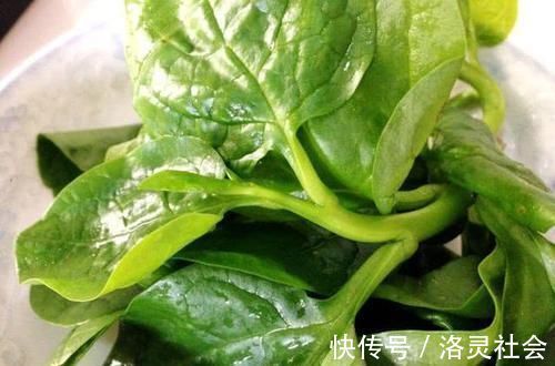 牛奶|老人总吃钙片补钙?与其花冤枉钱,不如吃几种“天然钙片”还美味