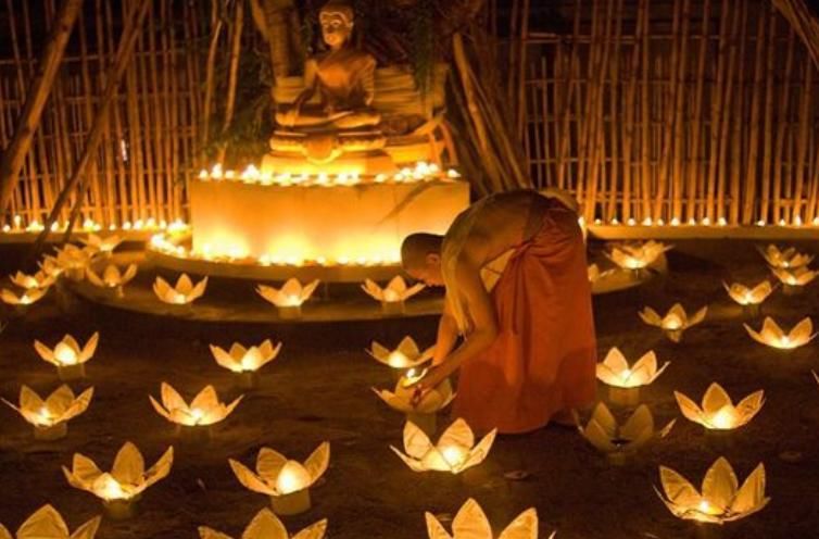  嘎丁寺|青藏高原上“特殊”的寺庙：僧人闭关长达10年，规定女性不得入内