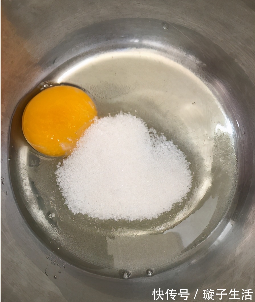 抹茶粉|不用烤箱，一口蒸锅就能搞定的蒸蛋糕，比外面买回来的好吃