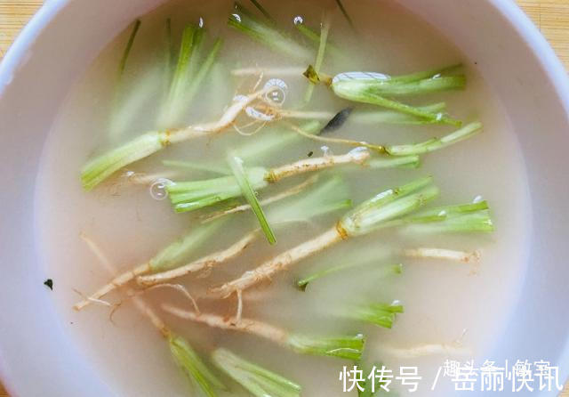 苹果|年后，记得用香菜苹果煮汤喝，老辈人流传下来的，大鱼大肉不再怕