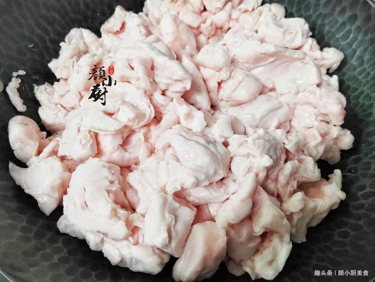 猪油|熬猪油时，只加水是错的，多加这2样，猪油又香又白，放1年不坏