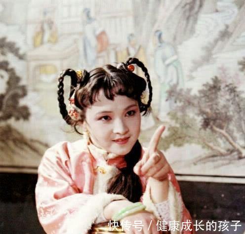 梅翰林!红楼梦:薛宝琴出场很难堪,贾母捧她是为了遮丑!结局难逃薄命司