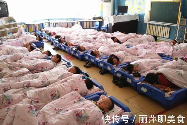 外公|资深幼儿园园长坦言:第一天上学不哭的孩子,多来自这3种家庭