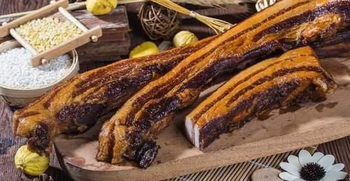 腌好的腊肉怎么保存?给你支两招,做法很简单,放一年也不坏