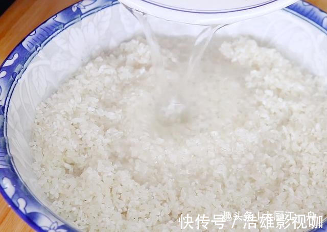 今天才知道,蒸米饭时多加这3样东西,米饭香甜松软不粘锅
