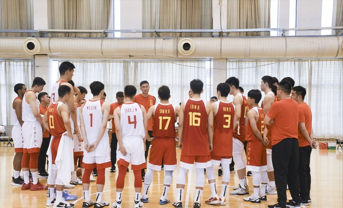 希腊|杜锋失算了!加拿大6分险胜希腊,中国男篮生死战延后一天