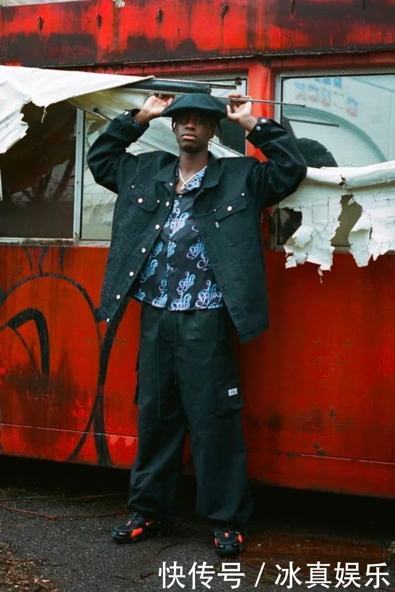 余文乐 爆款鞋王被嫌“不好穿”、“抄袭”,但也逃避不了真香定律