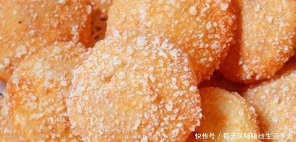 做南瓜饼,不要只加糯米粉,教你好方法,南瓜饼好吃翻倍,特香软