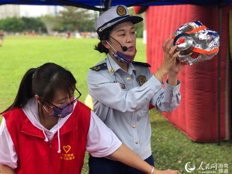 队员们|海口：亲子家庭齐闯关 快乐体验学习消防知识