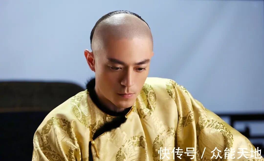 乾隆$乾隆一生写了四万首诗,只有一首入选小学课本,小学生:真好背!