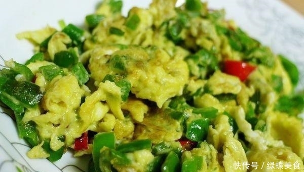 开胃|尖椒炒鸡蛋,香死了,好吃开胃,秒变家常下饭菜