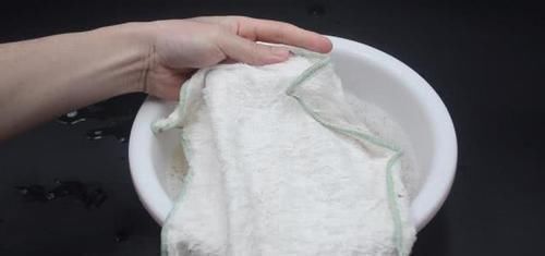 食用碱|不管抹布有多脏,教你一个简单的方法,洗的白净还不伤手,真实用