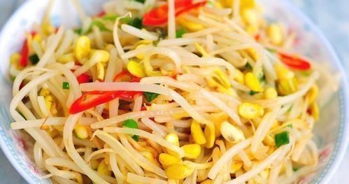 绿豆芽|绿豆芽和黄豆芽,营养上有区别吗?营养师:脂肪含量相差十几倍