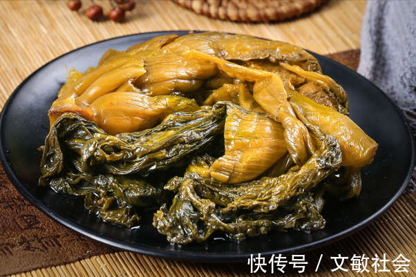 酸菜炖排骨|腌酸菜，别只知道放盐腌，多做3步，酸菜又酸又脆，放1年也不坏