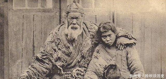 得起|清朝老照片:图一是德国人猖狂地坐在龙椅上,图五奢华的轿子几乎没人用得起