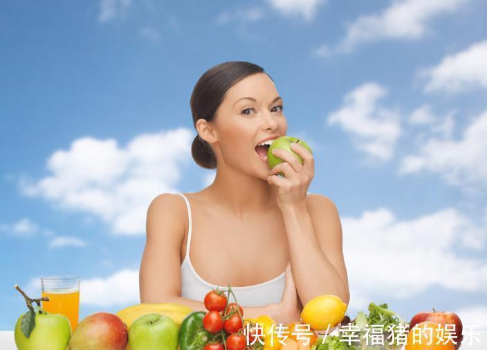 好处|女人早上“空腹”吃一个苹果,一段时间后,3大好处或不请自来