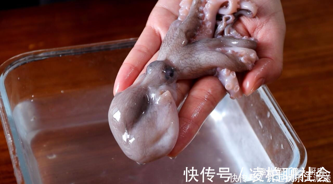 八爪鱼|不用焯水，不用炒糖色，用八爪鱼炖出来的红烧肉，肉香四溢