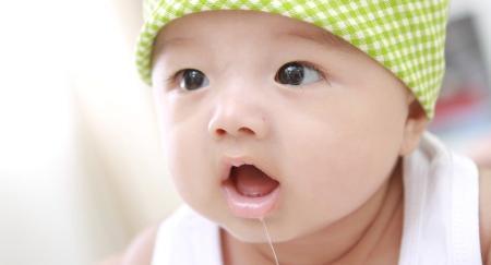 恒牙|这些征兆说明宝宝要长牙了,爸妈这样帮宝宝长出整齐洁白的牙齿!