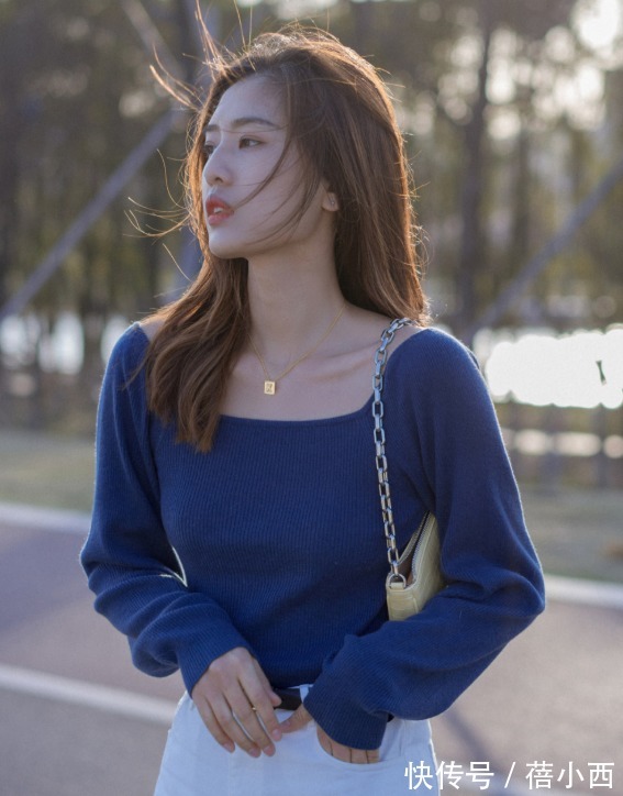 博主 想在春天穿得更时髦吗?用针织衫来穿搭凹造型,路人都夸你好看