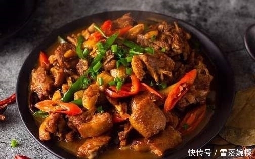 冬天此肉要多吃，滋补不上火，比猪肉牛肉都便宜，炖一锅太美味