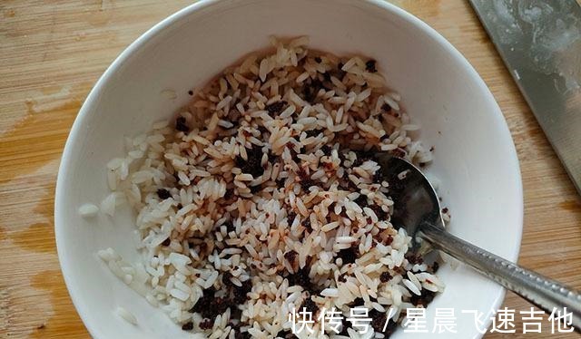 糯米和它真搭，买来放锅里一煮，香糯好吃又简单，我每周做2回！