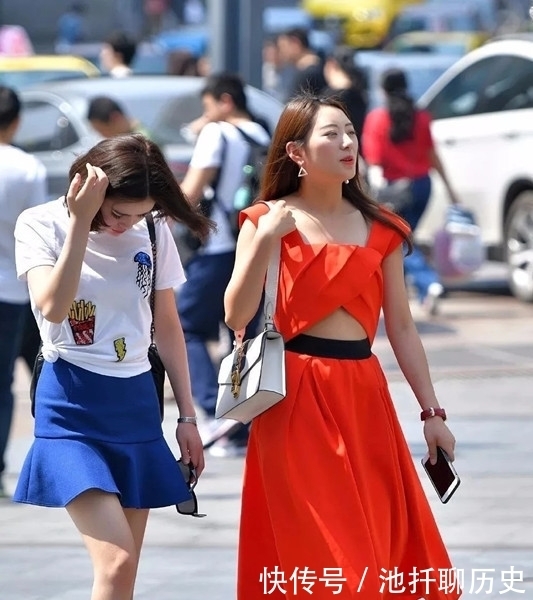 满满的|成熟美女的靓丽穿搭,气质完美风格多变,透出满满的女人味