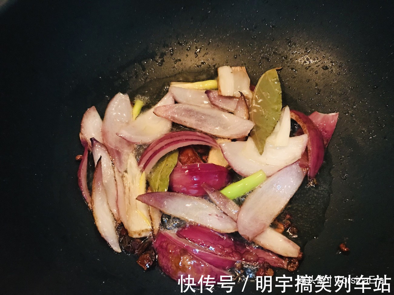 肉馅|头伏到吃饺子,分享8种饺子馅的调法,有荤有素,鲜嫩营养又多汁