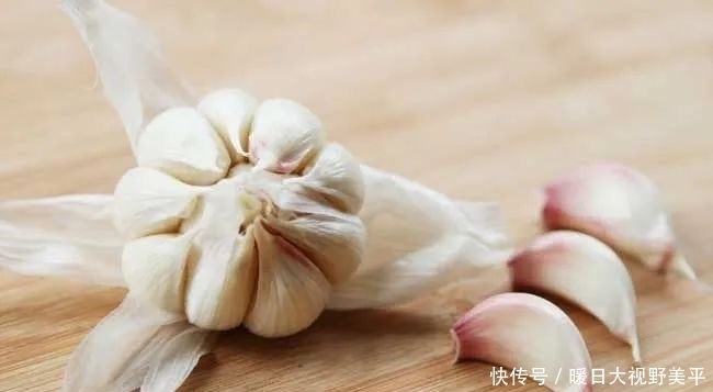 鲫鱼|这种“东西”钓鱼,比蚯蚓还牛!很多人家里都有