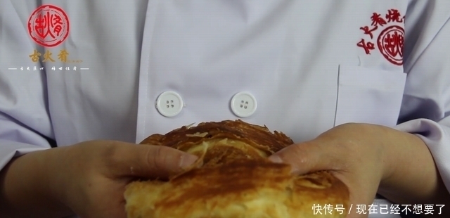 要排队才能吃得上的烧饼，不仅仅是个头大