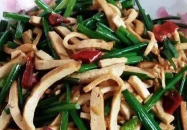 孩子愛吃零食路邊攤，常做兩道菜改善腸胃促進發育，孩子抵抗力好