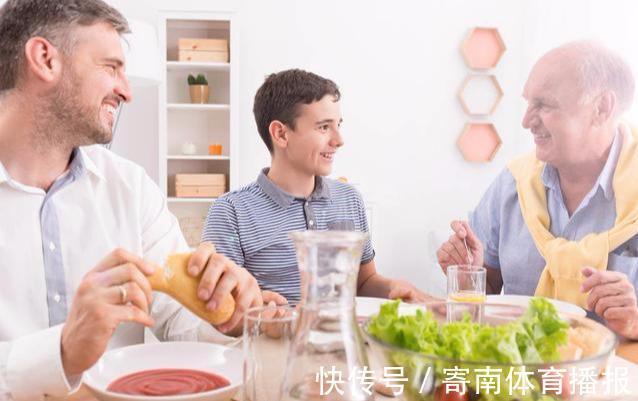 儿童|爸爸一米六五，妈妈一米五，儿子猛蹿一米八：只因睡前做对这件事