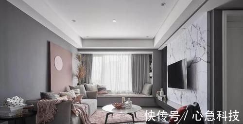 表妹|110㎡轻奢两居，高级灰+烟粉，个性独特的品质感让人惊艳!