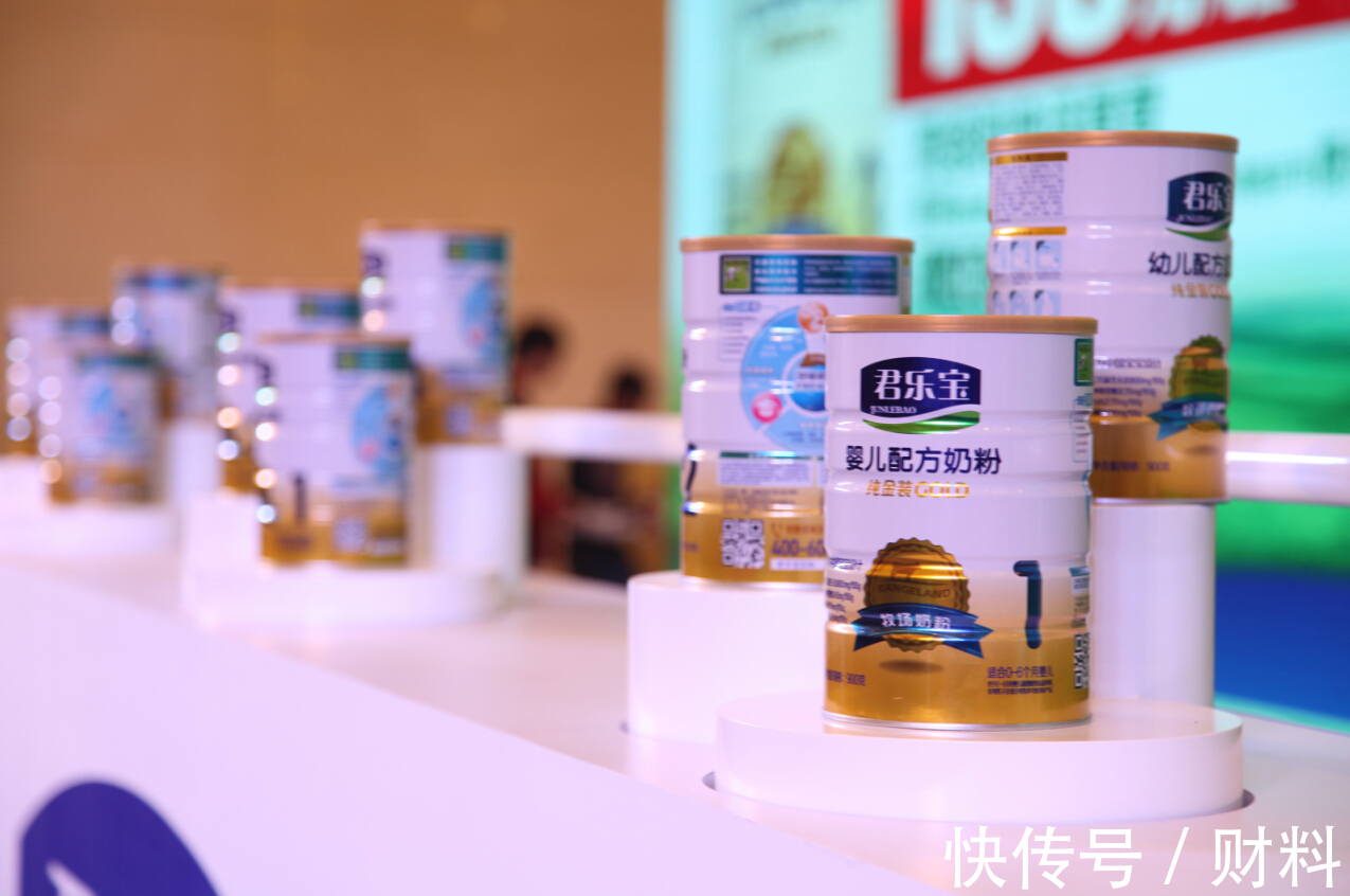 婴儿配方食品|新生儿出生率减少,奶粉市场规模反而超1800亿,为何在增长?