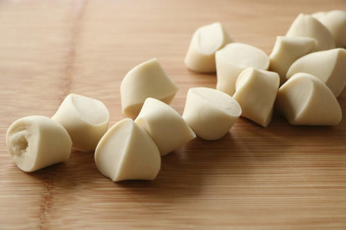 五香粉|韭菜不做韭菜盒子，试试这样做，金黄酥脆，满满的馅料，太过瘾了