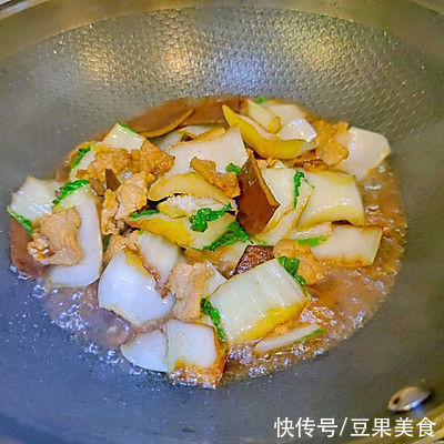 #东古家味美食#白菜帮炒肉