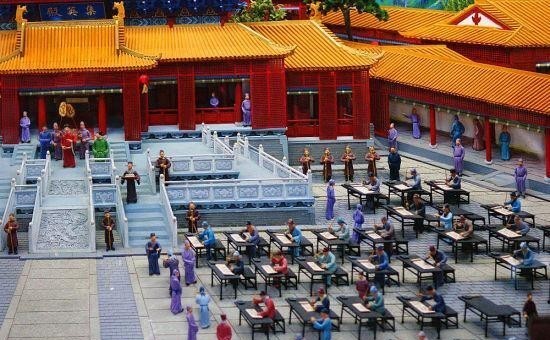 嘲笑|范进中举差点疯掉,被人嘲笑,你知道最后他做了多大官吗?