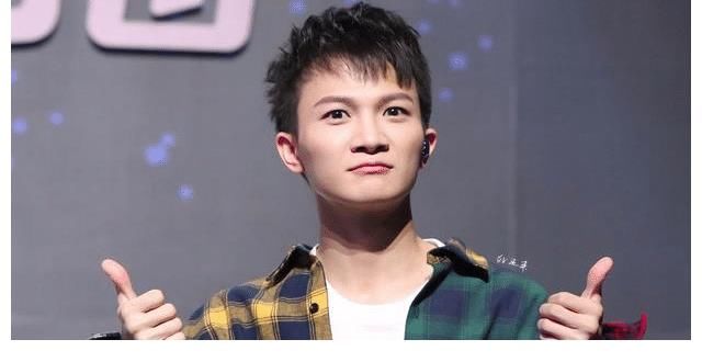 时代少年团白衬公式照公开后,优秀的艺人能够上春晚吗?引人深思