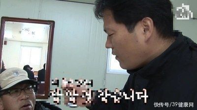 男子|吃味精的人越来越少，味精到底能不能吃？会让人变傻还致癌？