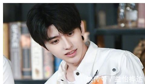 蔡徐坤是《奔跑吧》的团宠?看到节目组给的“定位”,我想要打人