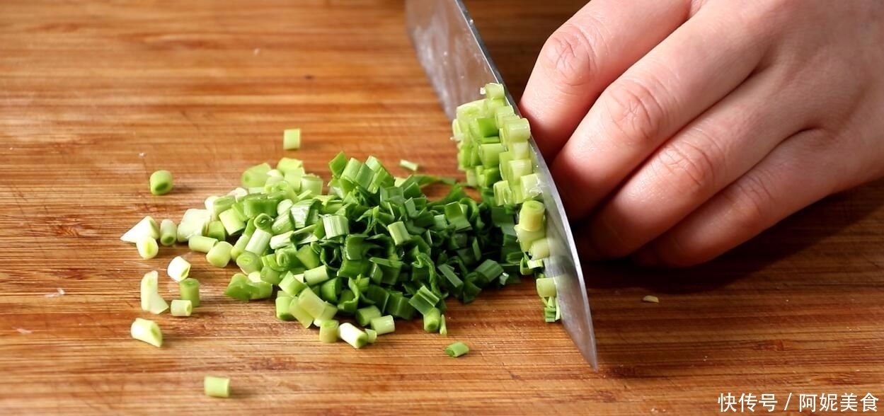 粉丝不用提前泡水,口感劲道爽滑,肉香四溢,教你做蚂蚁上树