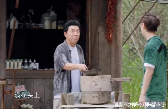 向往生活|《向往生活》名场面，极限男人帮聚头，张艺兴被水枪打得睁不开眼